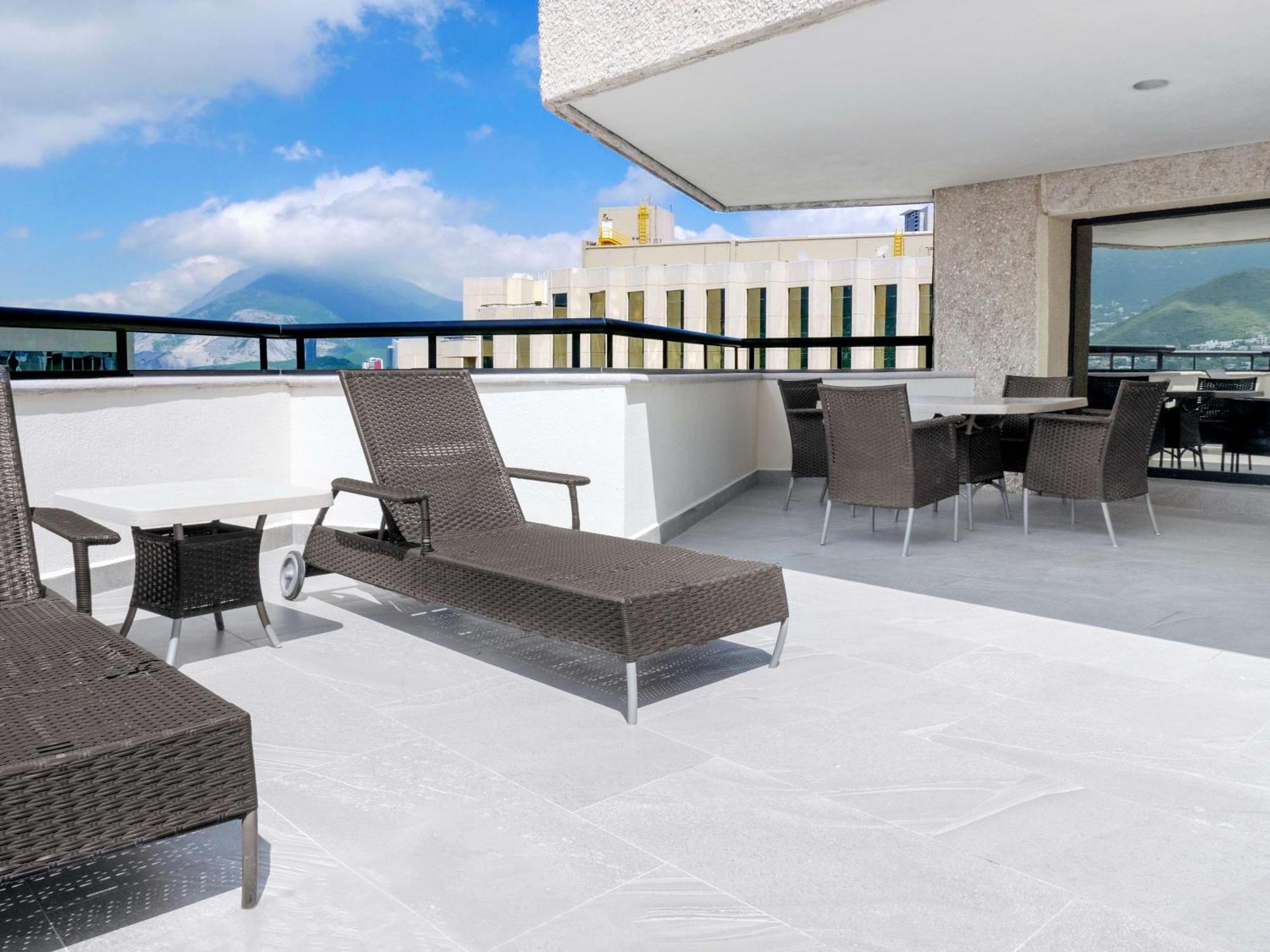 Ms Milenium Monterrey Curio Collection By Hilton Hotel San Pedro Garza Garcia Exterior foto
